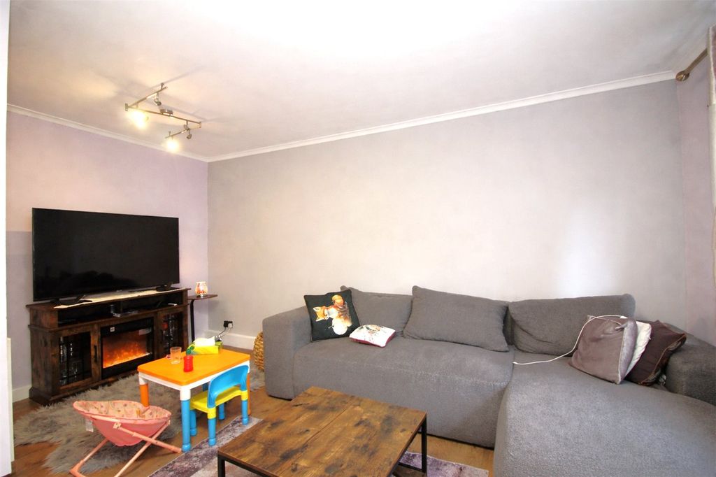 Property photo 3 of 9 Picture No. 07