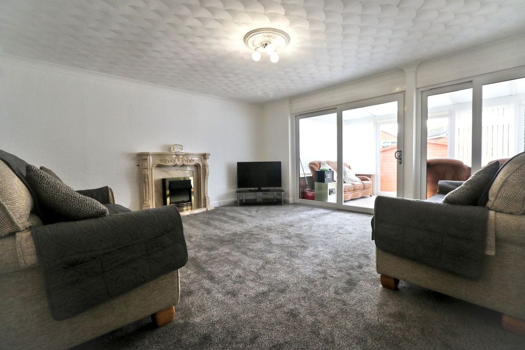 Property photo 3 of 25