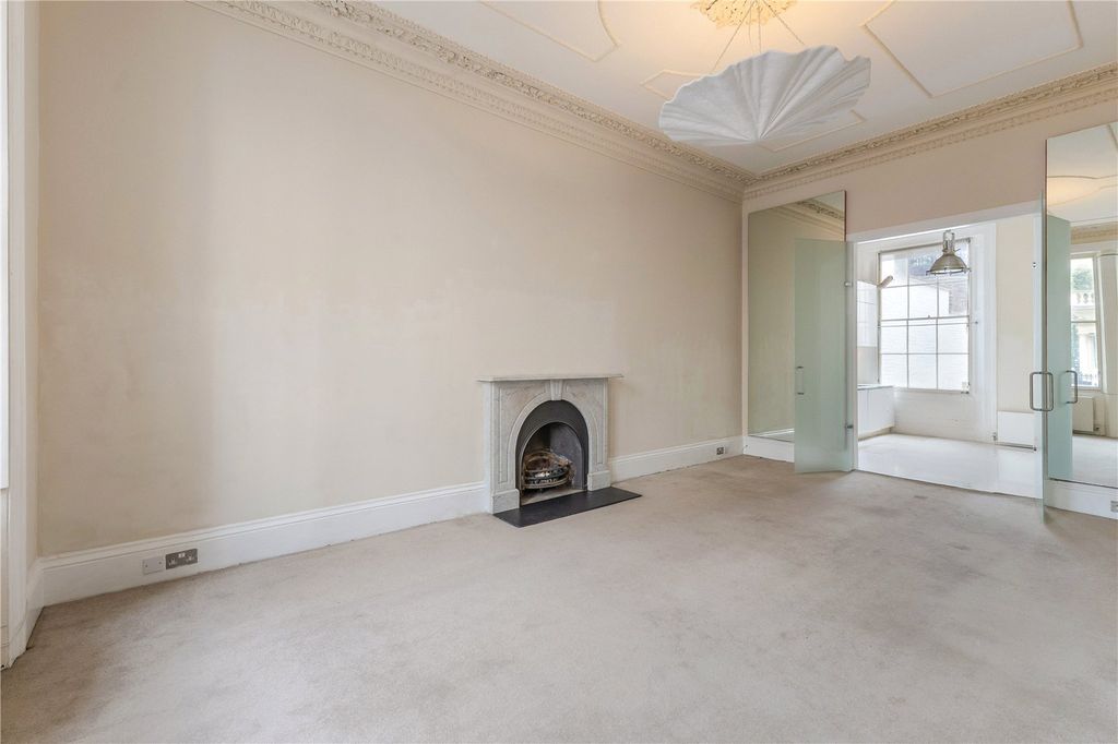 Property photo 2 of 11 Reception Room