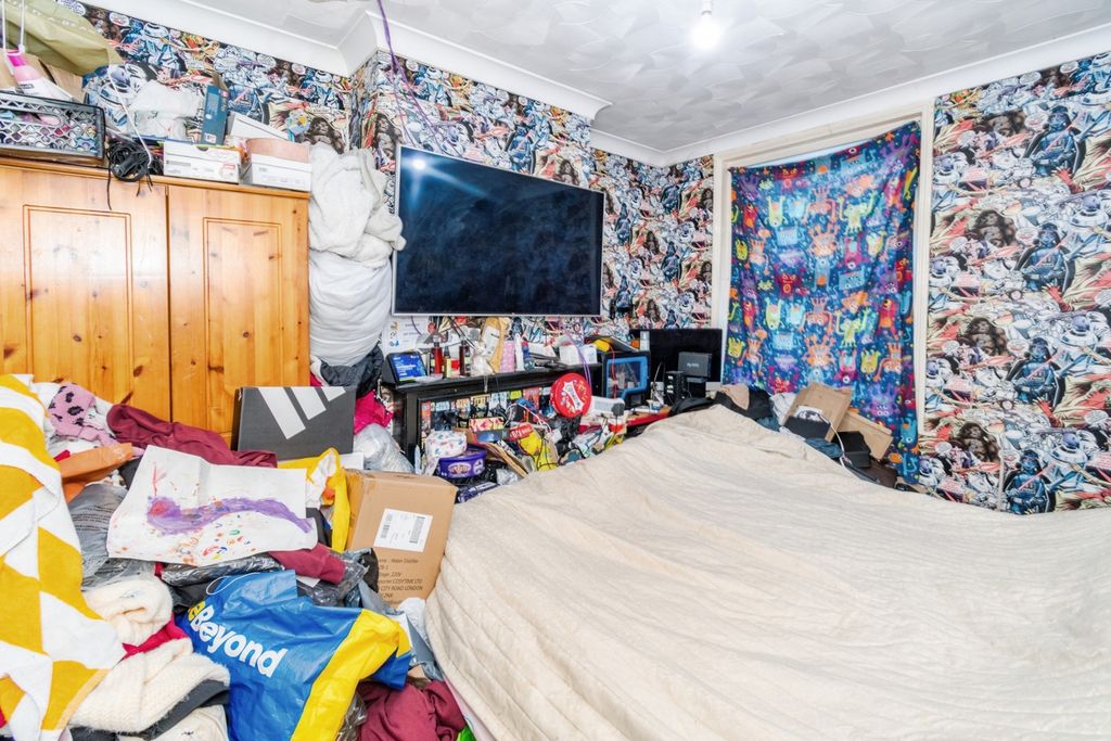 Property photo 2 of 11 Pbox-Img.Jpg