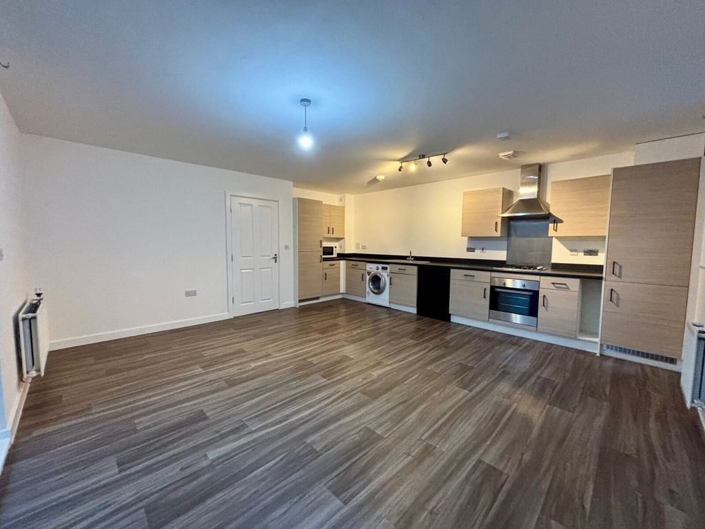 Property photo 3 of 7 Kitchen/Lounge View2