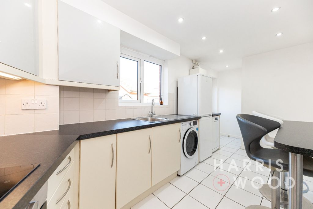 Property photo 3 of 21 3929985