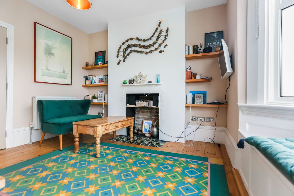 Property photo 3 of 13