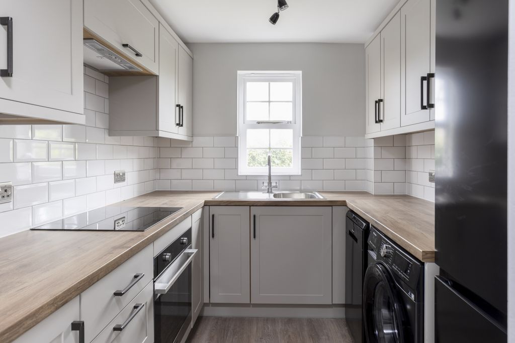 Property photo 1 of 17 22_Canon_Court_2