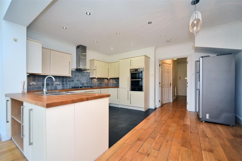 Property photo 2 of 12 Dsc_1296.Jpg