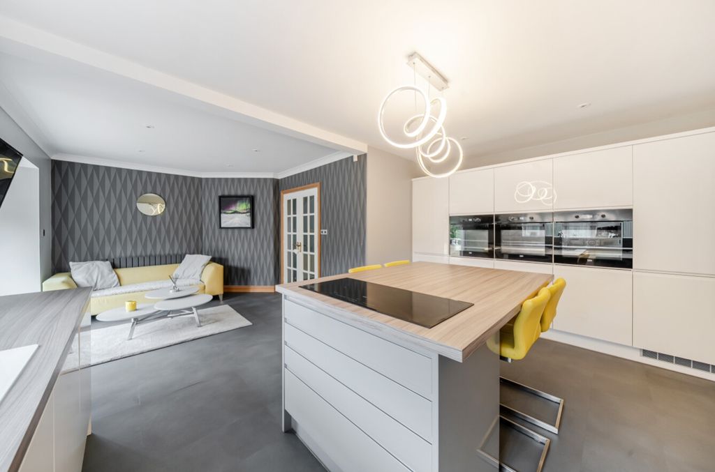 Property photo 2 of 22 1496498-8-6A5F41d0503A8