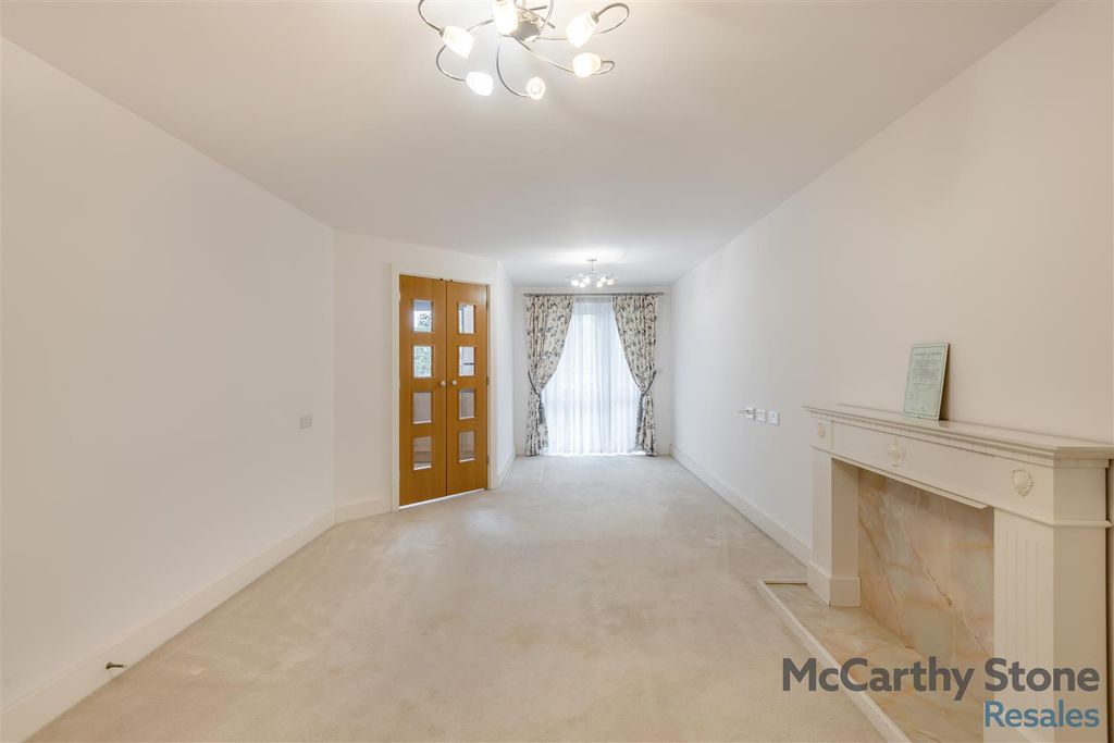 Property photo 3 of 30 8667784-Interior05.Jpg