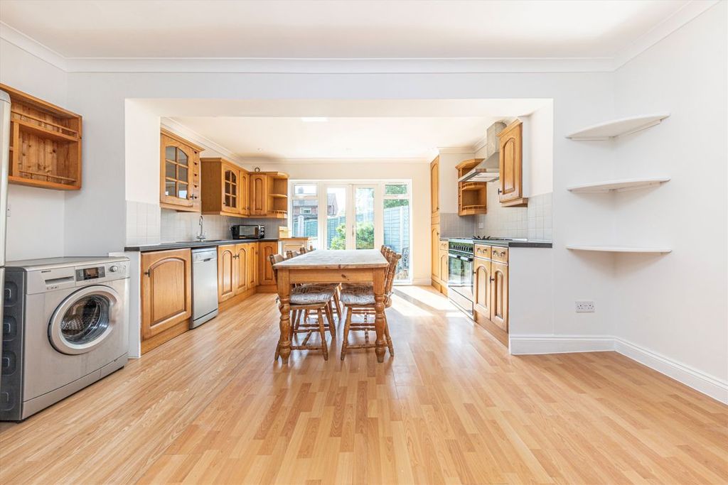 Property photo 3 of 7