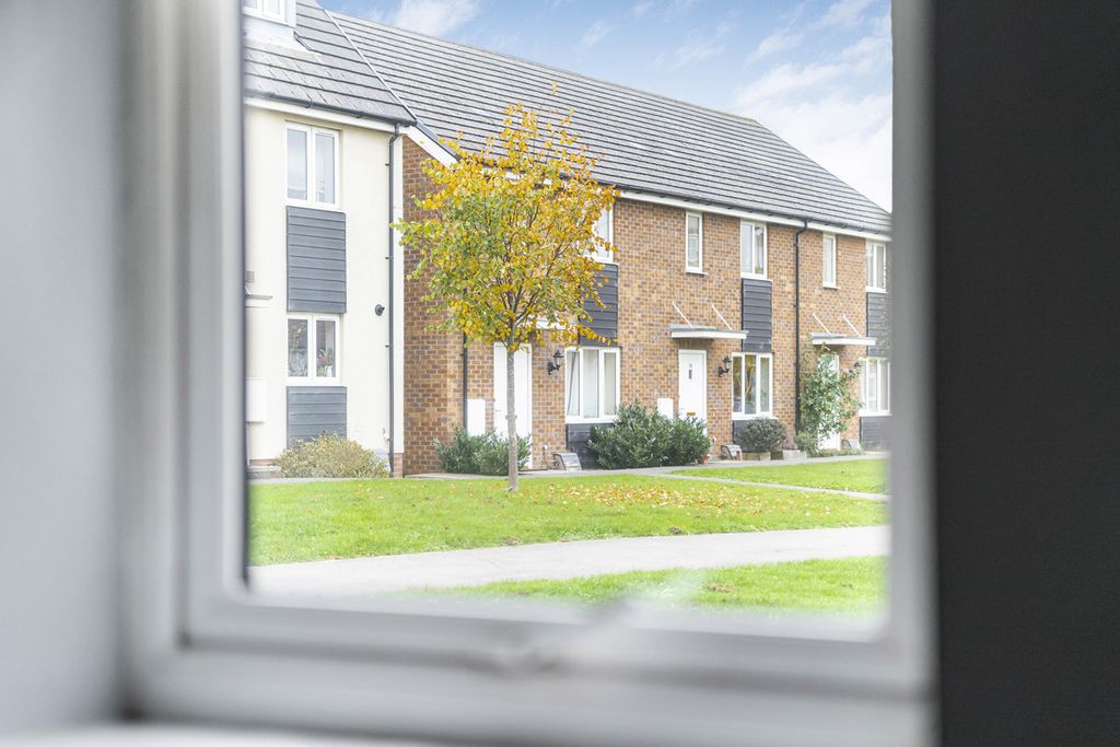 Additional image 9 of 1 bed flat for saleJackdaw Road, Didcot OX11