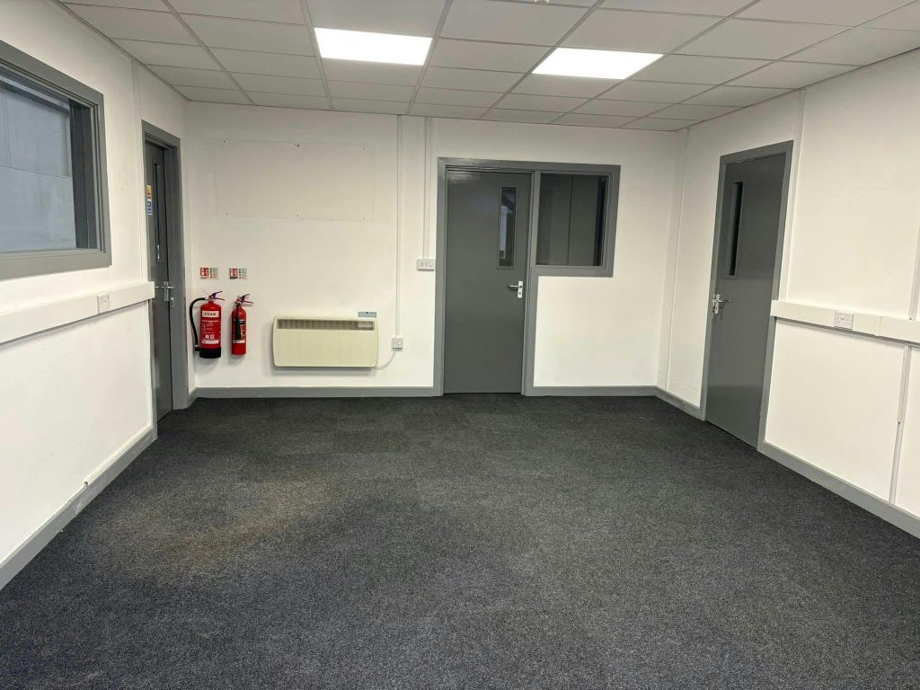 Property photo 3 of 9 Fb_Img_1763142534290.Jpg