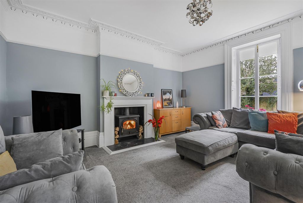 Property photo 3 of 36 51_64945.Jpg