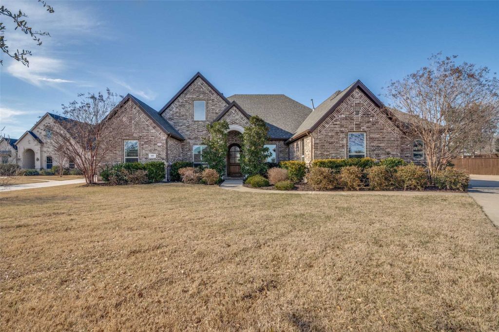 Property photo 1 of 31
