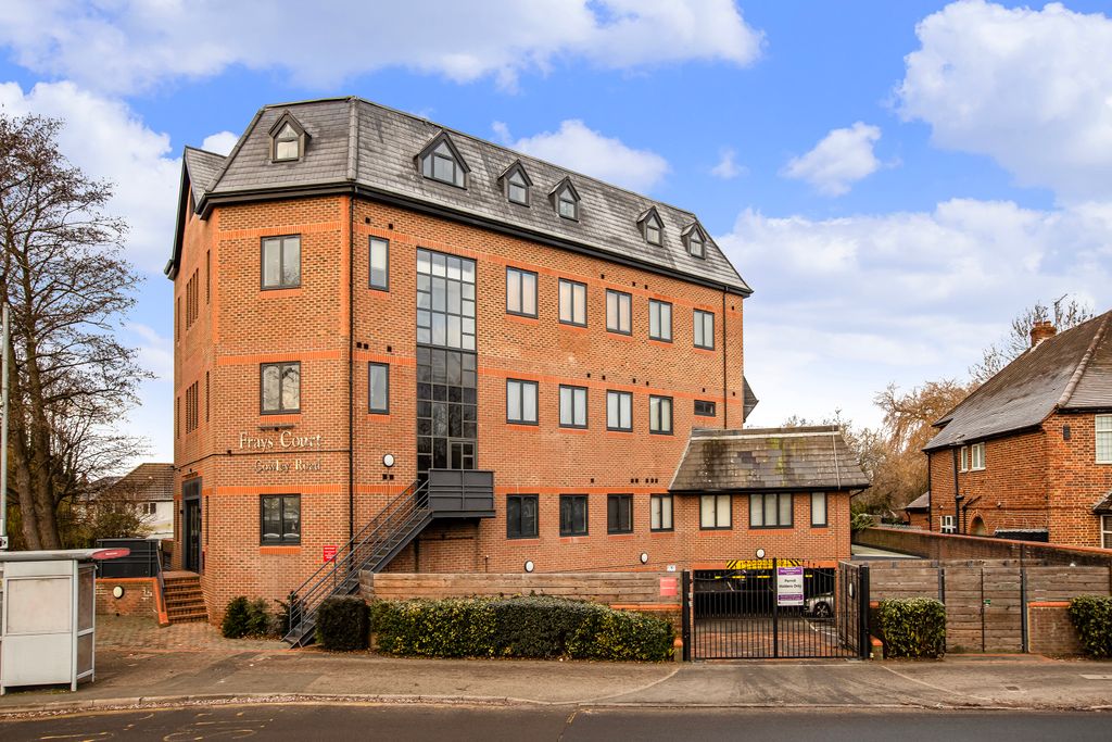 Property photo 2 of 8