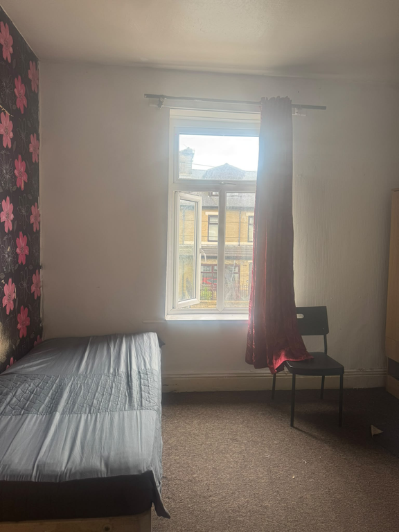 Property photo 1 of 3