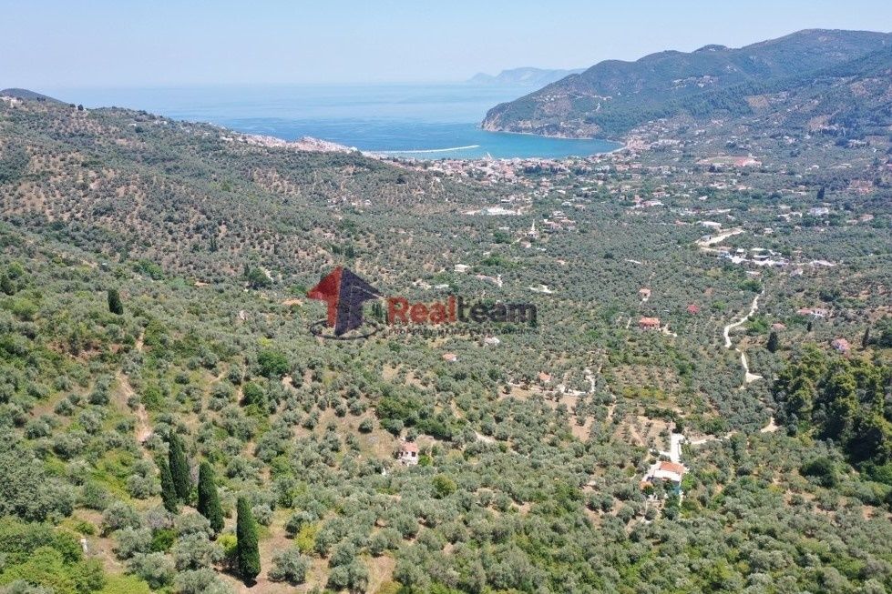 Property photo 2 of 23