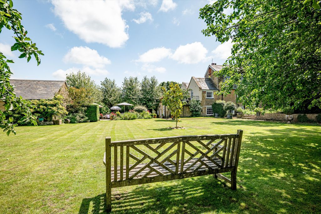 Property photo 3 of 27 Image