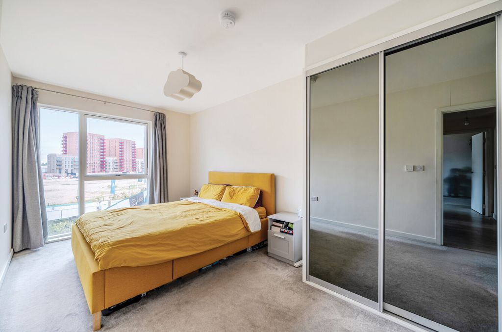 Property photo 3 of 18 1356821-11-68d69A...