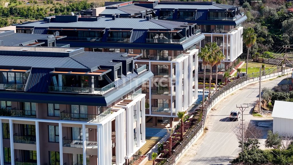 Property photo 2 of 21