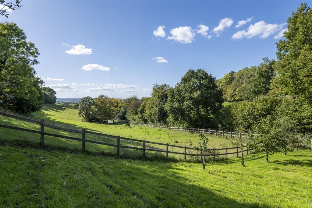 Property photo 3 of 22 Garden 3.Jpg