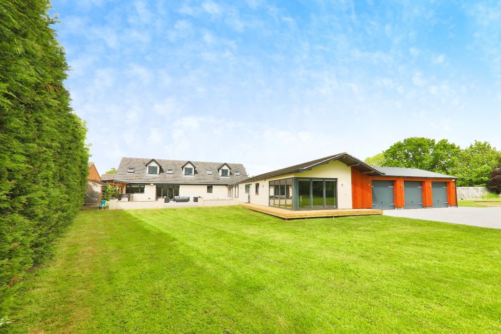 Property photo 1 of 27 4150754