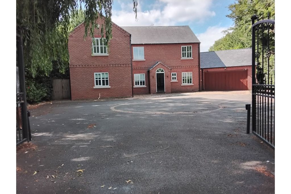Property photo 2 of 78