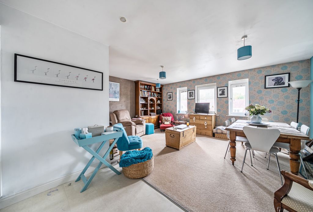 Property photo 1 of 13 1363143-12-68E92A...