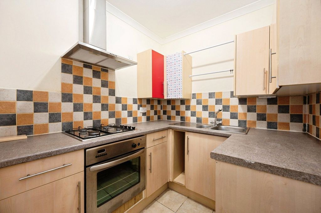 Property photo 2 of 8 Pbox-Img.Jpg