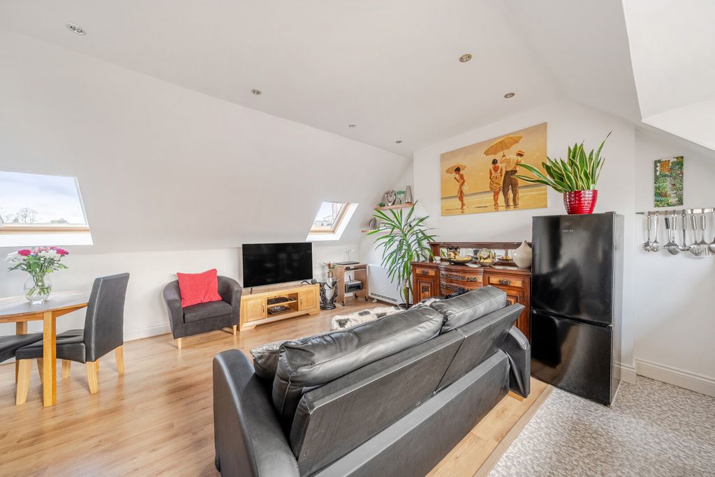 Property photo 2 of 13 Picture 2