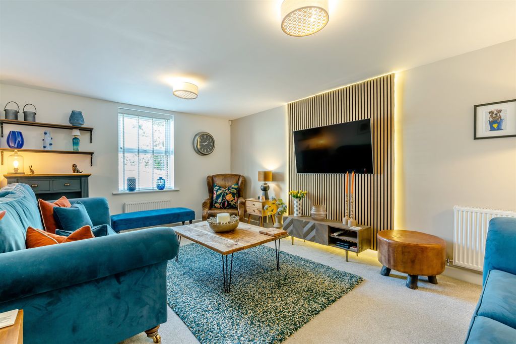 Property photo 3 of 31