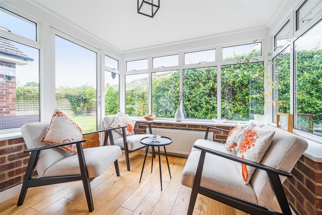 Additional image 9 of 3 bed detached bungalow for saleRay Lea Road, Maidenhead SL6