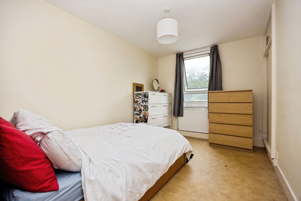 Property photo 3 of 17 Photo