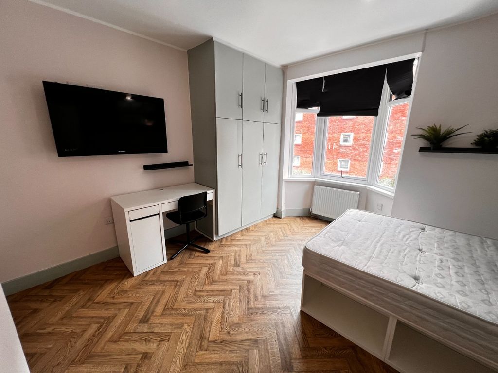 Property photo 2 of 14 3425381