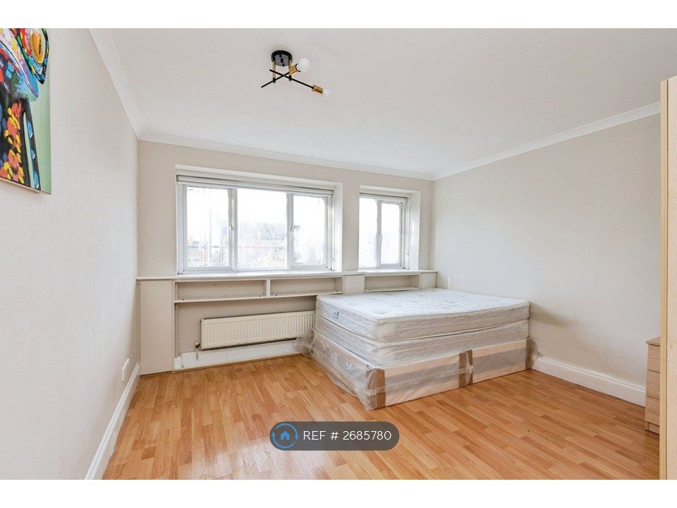 Property photo 2 of 31