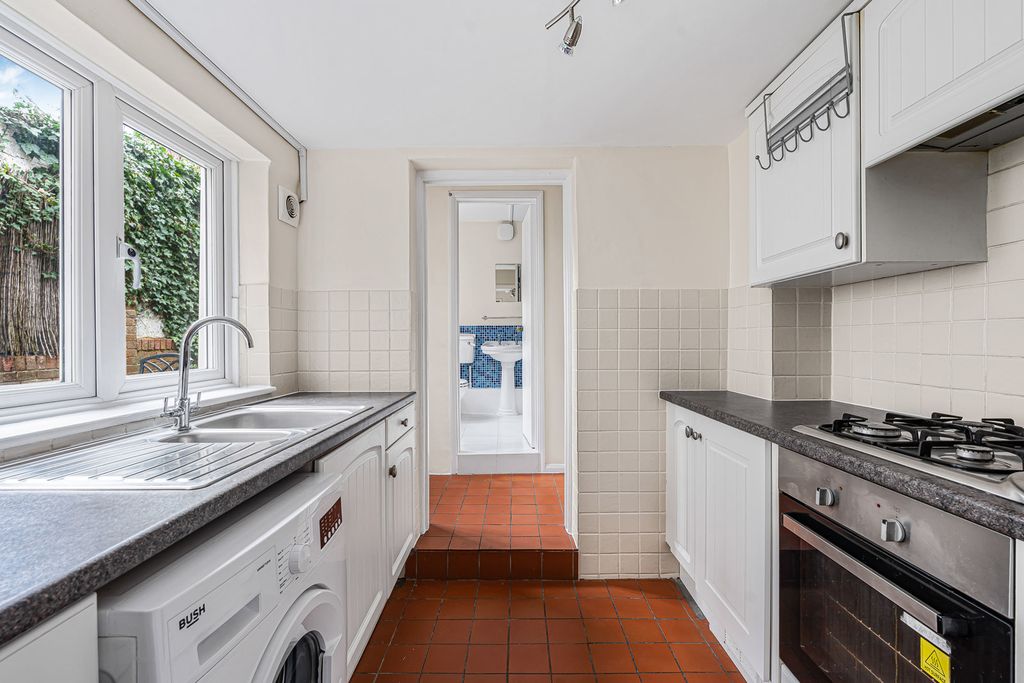 Property photo 3 of 13 9_73337.Jpg
