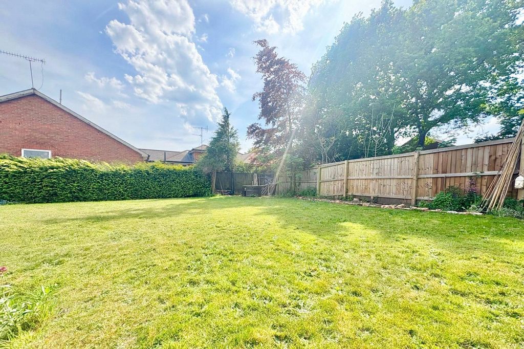 Property photo 2 of 8 Picture No. 28