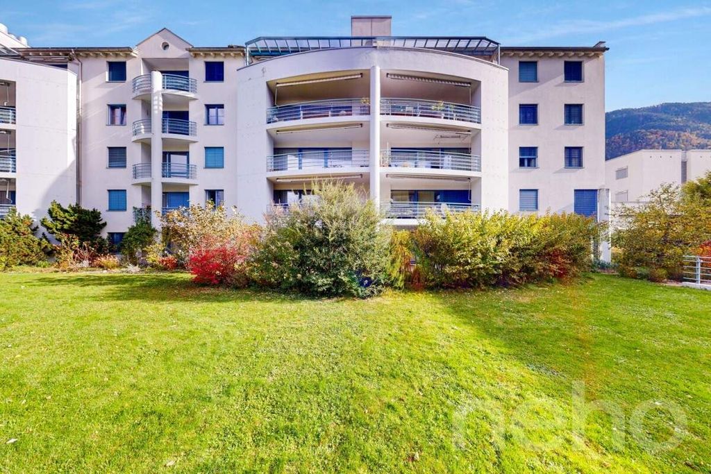 Property photo 2 of 12