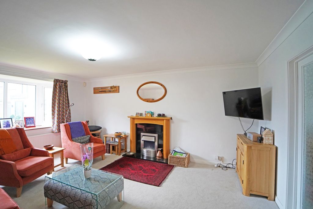 Property photo 3 of 18