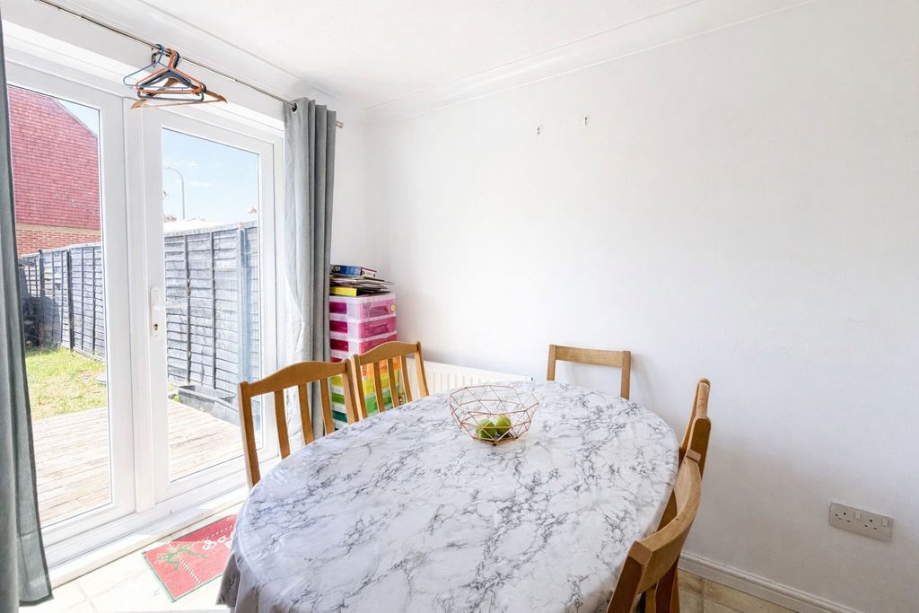 Property photo 3 of 12 Dining Room