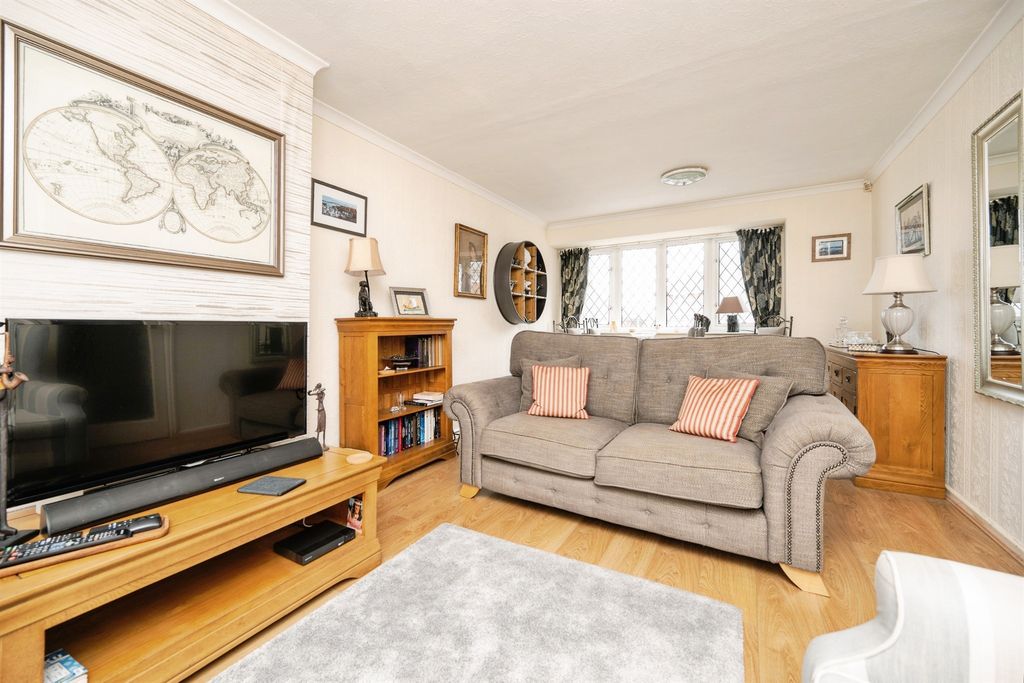 Property photo 2 of 14