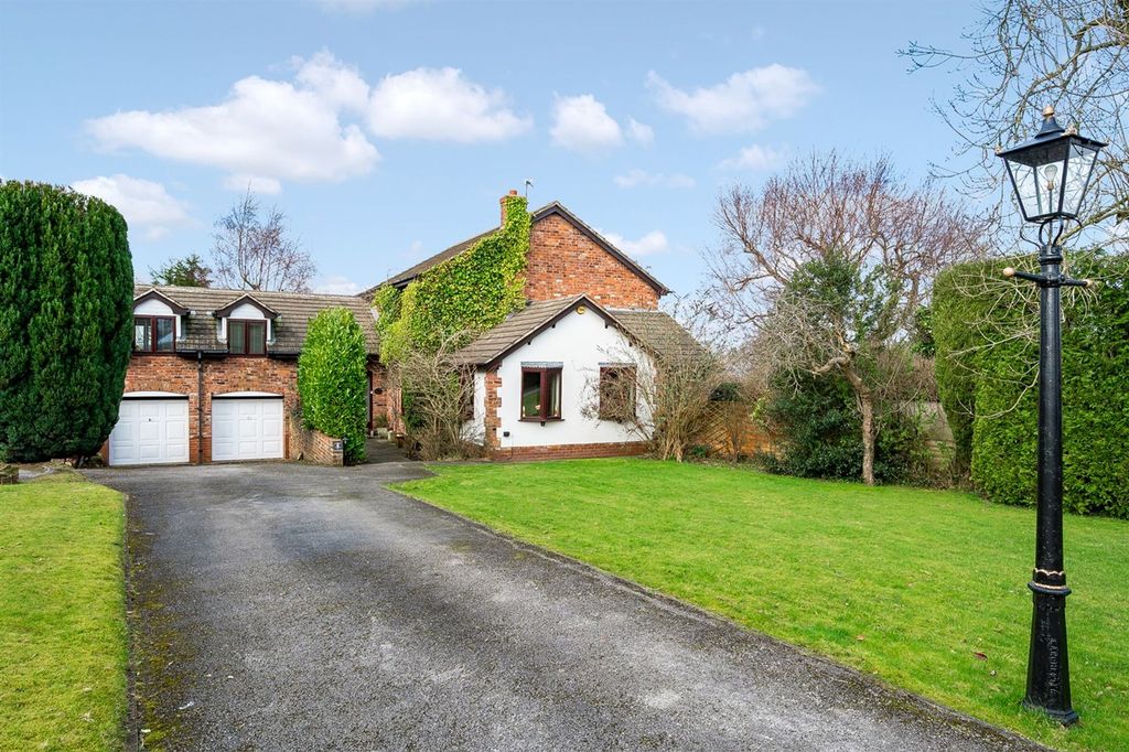 Property photo 1 of 30 (Main)