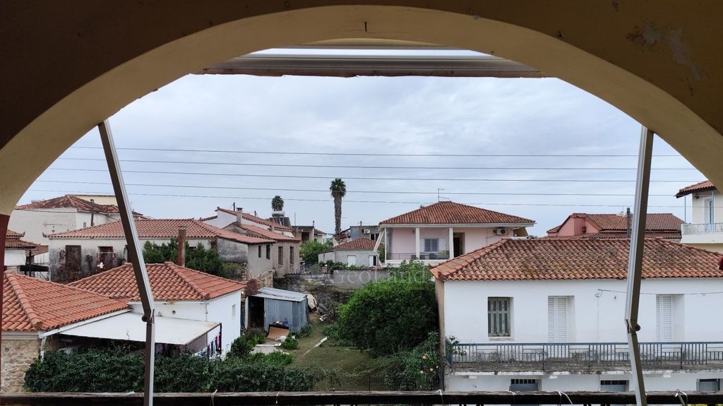 Property photo 3 of 47