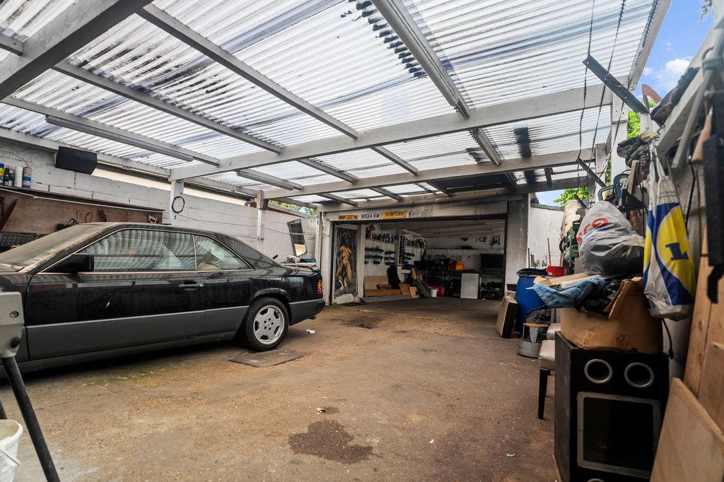 Property photo 2 of 15