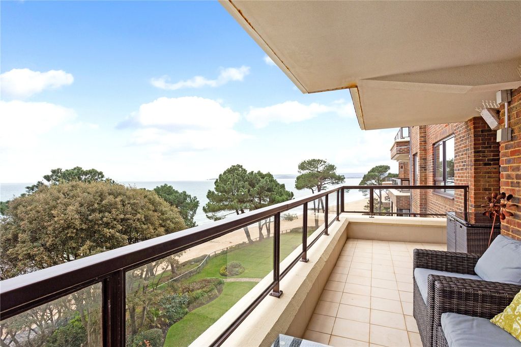 Property photo 2 of 17 Balcony