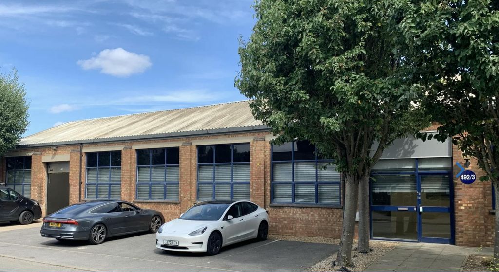 Property photo 2 of 6 492-493 Ipswich Road