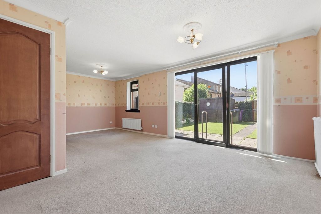 Property photo 2 of 26