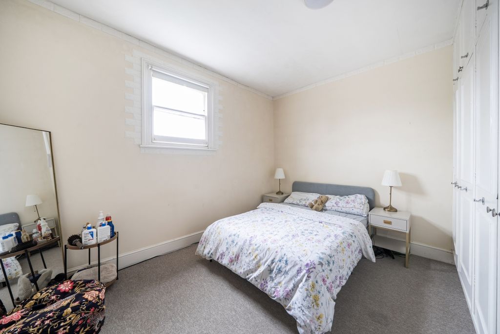 Property photo 3 of 9 1478027-9-6A2Ab1A...