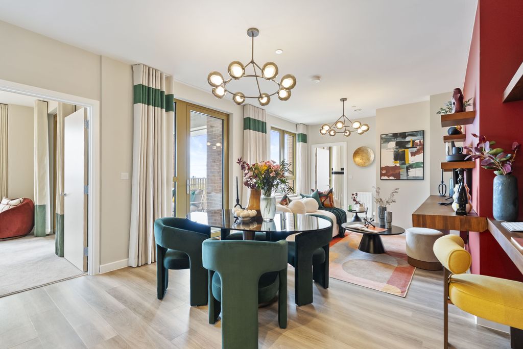 Property photo 2 of 7 Living/Dining