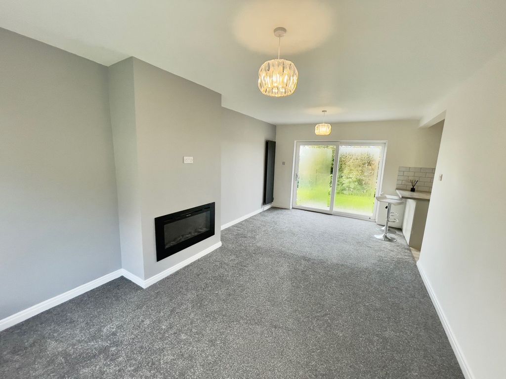 Property photo 2 of 18 Picture No. 15