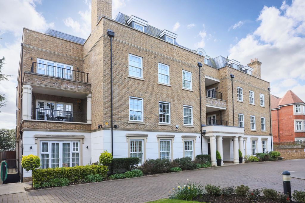 Property photo 1 of 18 Image