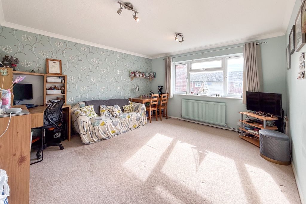 Property photo 2 of 14 5525025